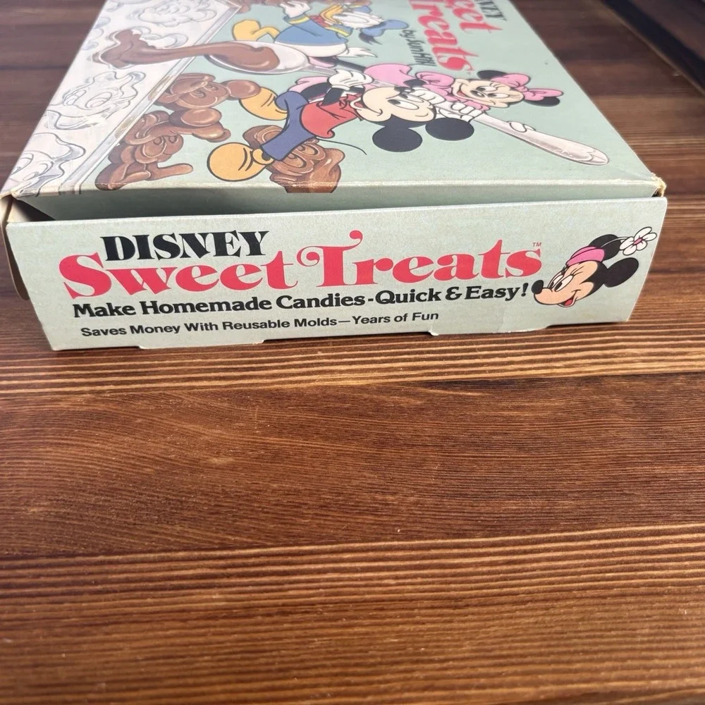 Vintage 1982 Disney Sweet Treats Candy Mold Kit Sun Hill Mickey Donald Complete
